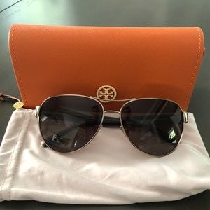 Tory Burch Aviator sunglasses